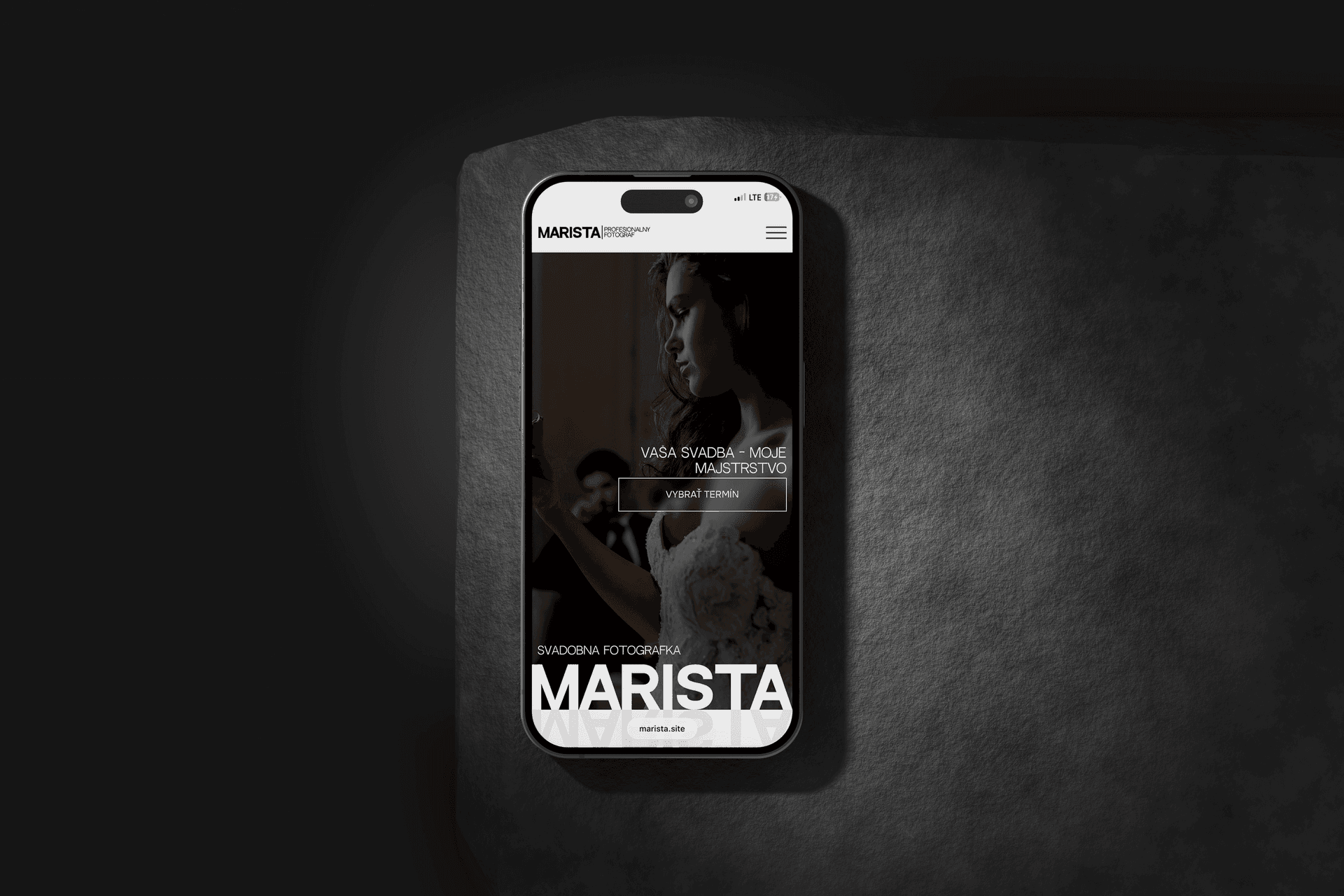 Головний екран мінімалістичного сайту для фотографа Marista, розробка сайтів під ключ Alex DSGN.